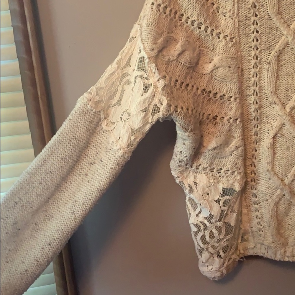 Cropped Sweater - Picture 2 of 3